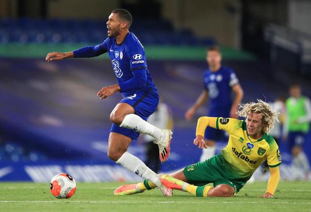 足球带入新 足球带入新